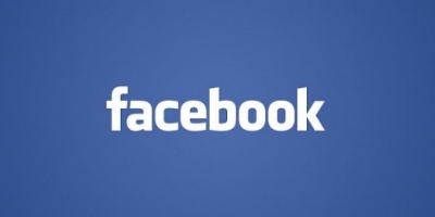 Facebook på vej med egen smartphone