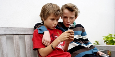 Smartphonen bliver børns ´sutteklud´