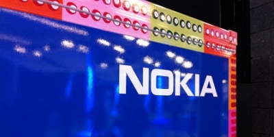 Nokia nedlægger 10.000 stillinger og sælger Vertu
