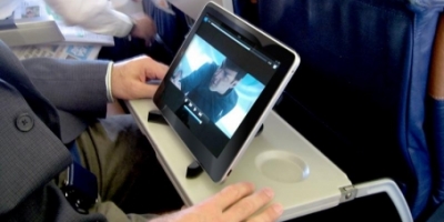Flyselskab sparer to tons vægt med iPads