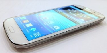 Er du irriteret over hjem knappen på Galaxy S III?