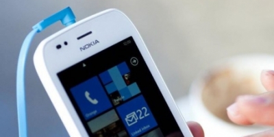 Nu kommer Nokia Lumia 710 i butikkerne