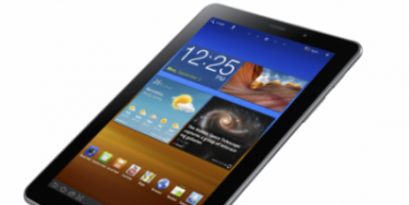 Galaxy Tab 7.7 rammer nu hylderne i Danmark