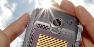 Telefoner med solpanel er et flop