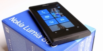 Nokia ombytter Lumiaer med batterifejl