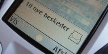 Svindlere rykker fra mail til SMS