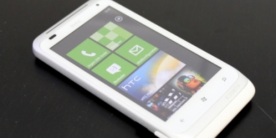 HTCs nye Windows Phones er nu i butikkerne