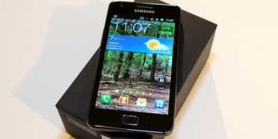 Samsung i krig mod iPhone: Sælger Galaxy S II for 11 kroner