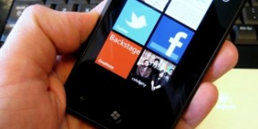 Windows Phone 7 er bund solid