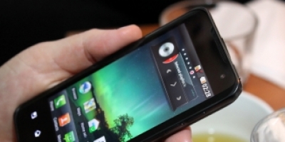 Nu giver teleselskaberne LG Optimus 2X-ejere pengene tilbage