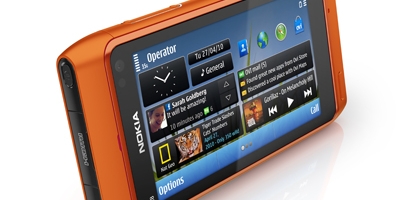 Hvordan slukkes Nokia N8 hvis den hænger?