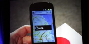 Google-chef viser den nye Nexus-mobil