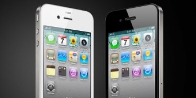 Hvid iPhone 4 forventes først i 2011