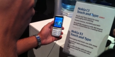 Web-TV: Demo af Nokia C3 Touch and Type