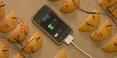 Appelsinbatteriet der driver en iPhone