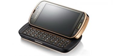 Samsung og Armani lancerer ny guld-mobil