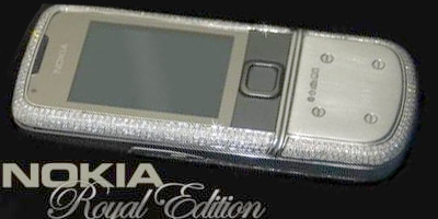 Nokia Royal: 1160 diamanter og platin