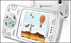 Mobilspil: Sony Ericsson F305 landet i butikkerne