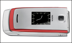 Nokia næsten klar med klaptelefonen 3610
