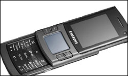 Samsung klar med S7330