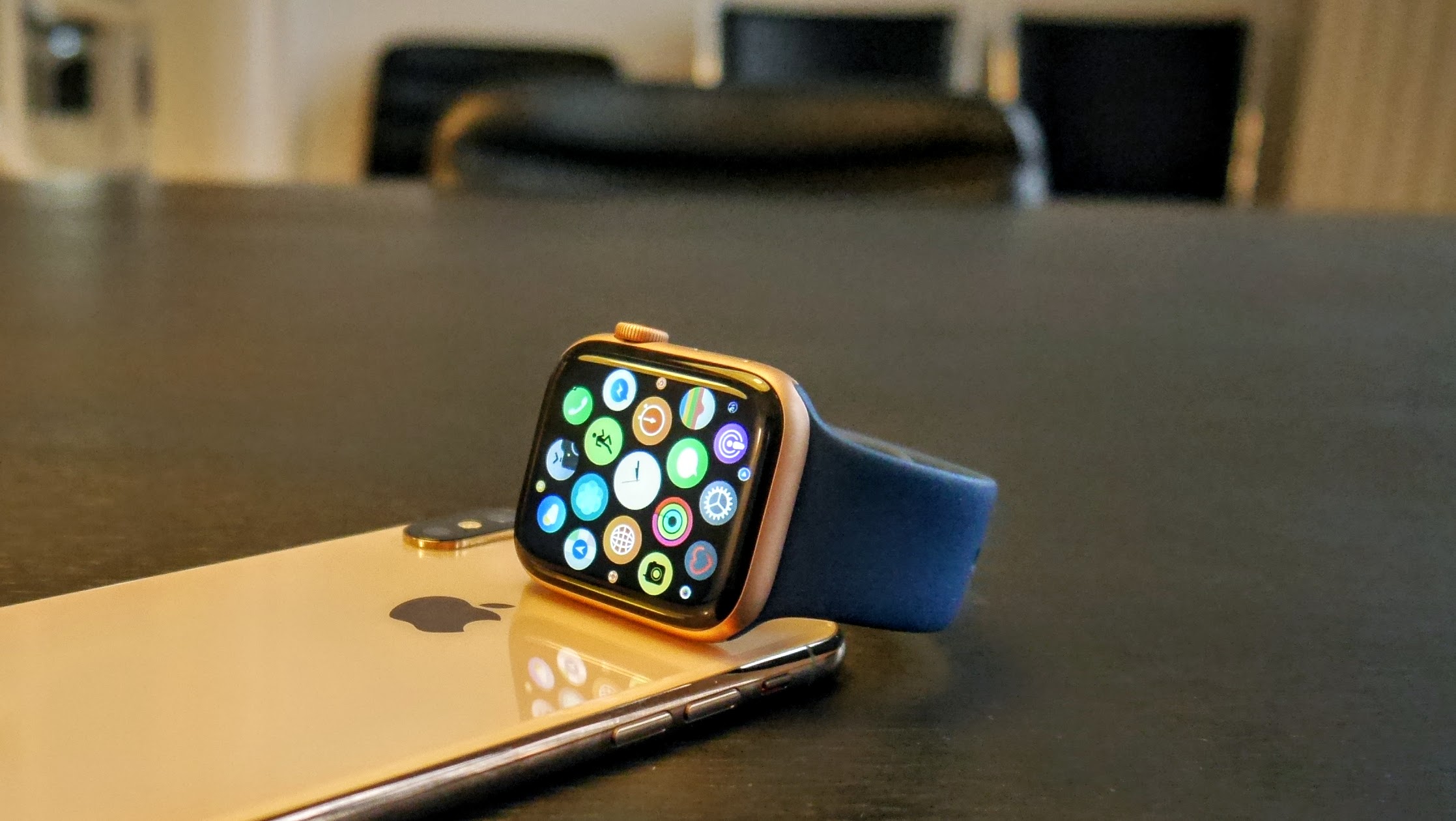 iPhone Apple Watch