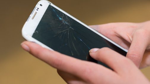 Undersøgelse: Danskerne lever med ødelagte mobiltelefoner
