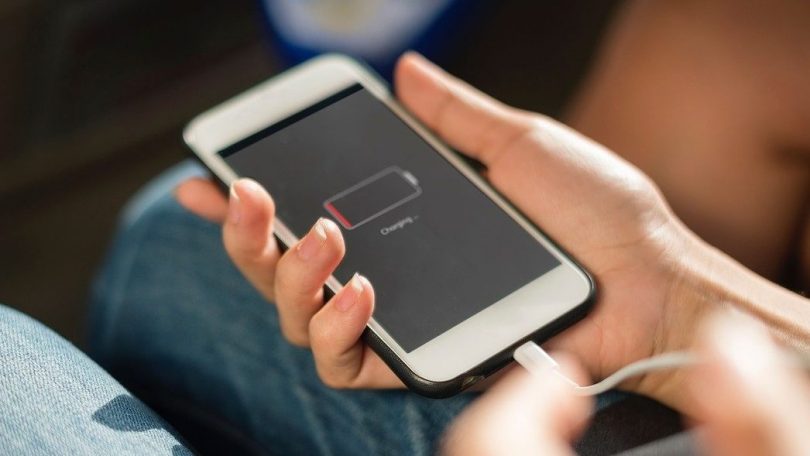 Mobiltelefoner med bedst batteritid – disse telefoner holder længst