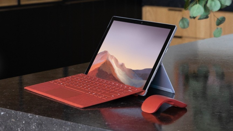 Microsoft kan være på vej med en billigere Surface-laptop