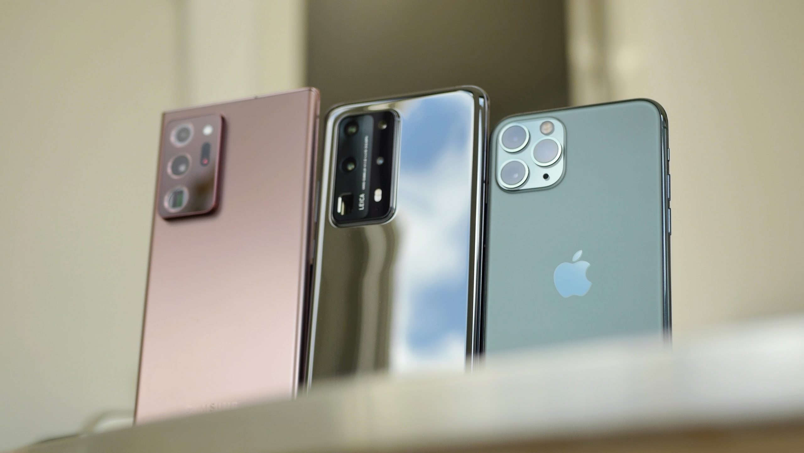 iPhone, Huawei og Samsung