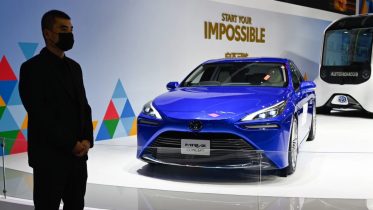 Toyota laver elbil, der kan oplades på 10 minutter
