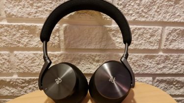 Test af B&O Beoplay H95 – Medrivende lyd