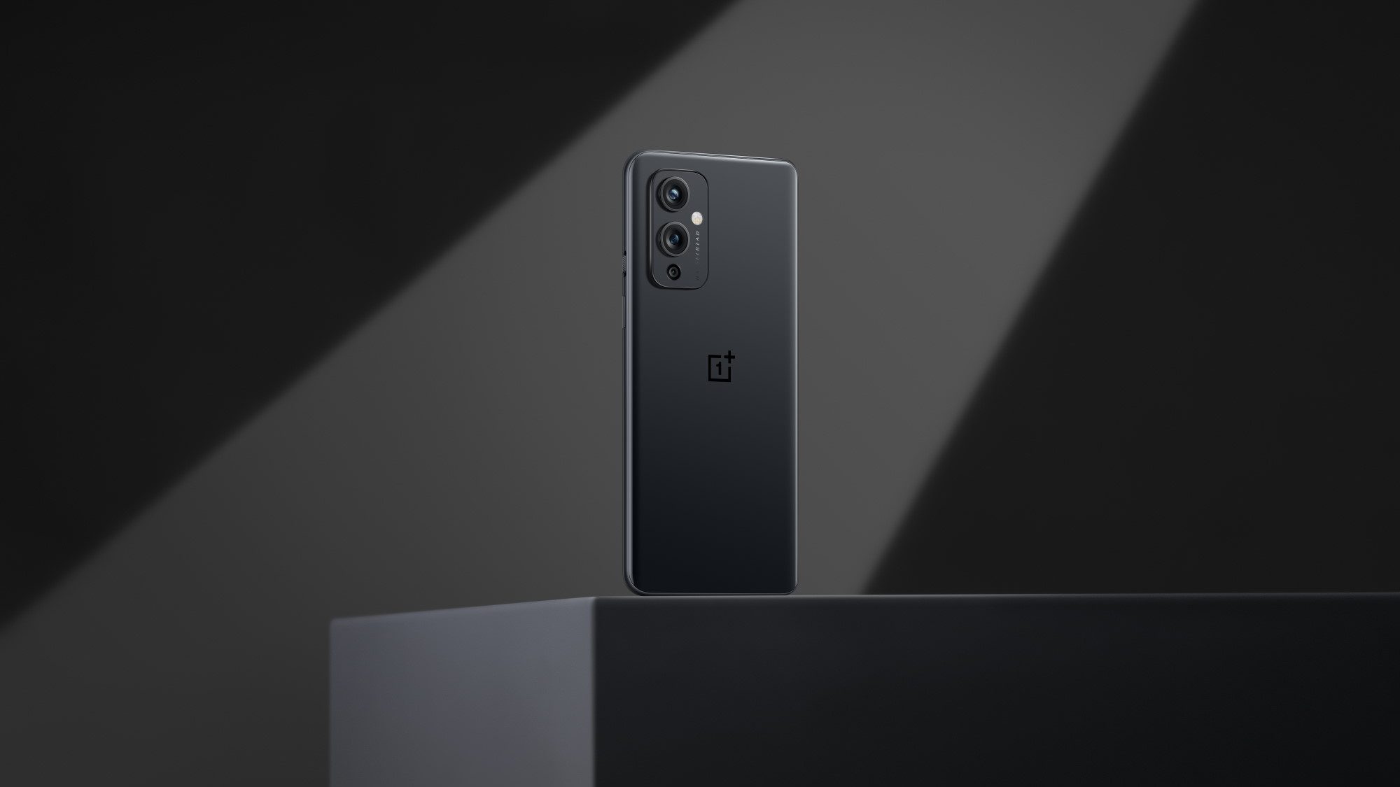 OnePlus 9 og 9 Pro – hurtigere og bedre kameraer