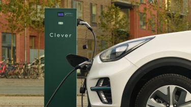 Clever investerer 1 mia. i 15.000 nye ladepunkter til elbiler