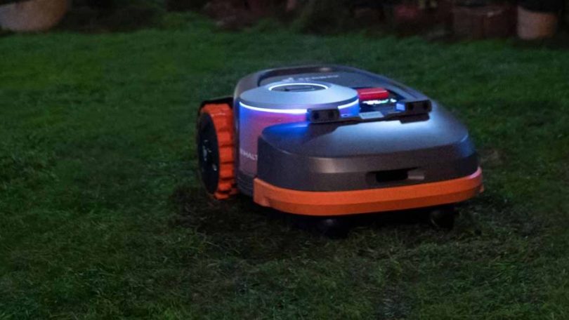 Segways Navimow-robot slår græsplænen ved hjælp af GPS