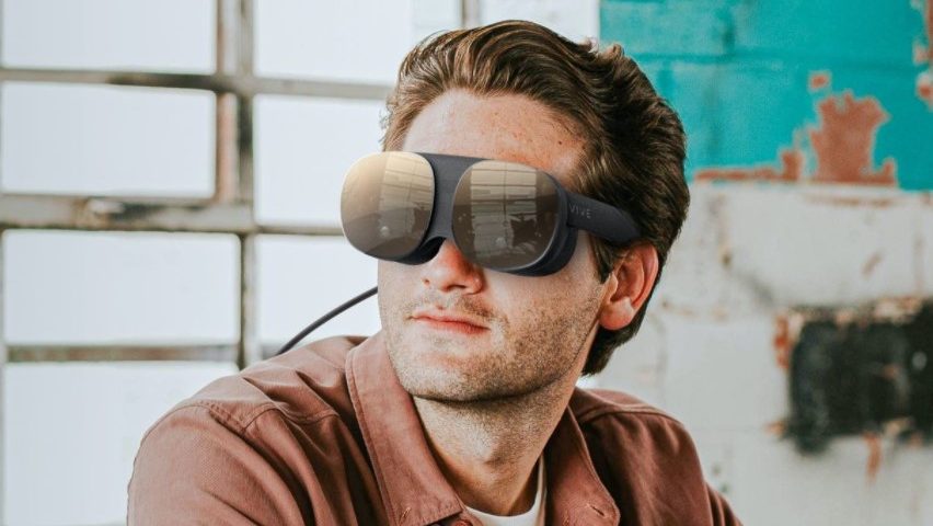 HTC Vive Flow: Fikst og lækkert VR-headset til mobilen