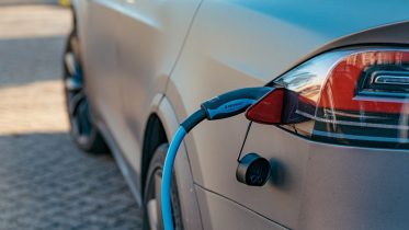 El- og plug-in hybridbiler udgjorde 45 procent af bilsalget