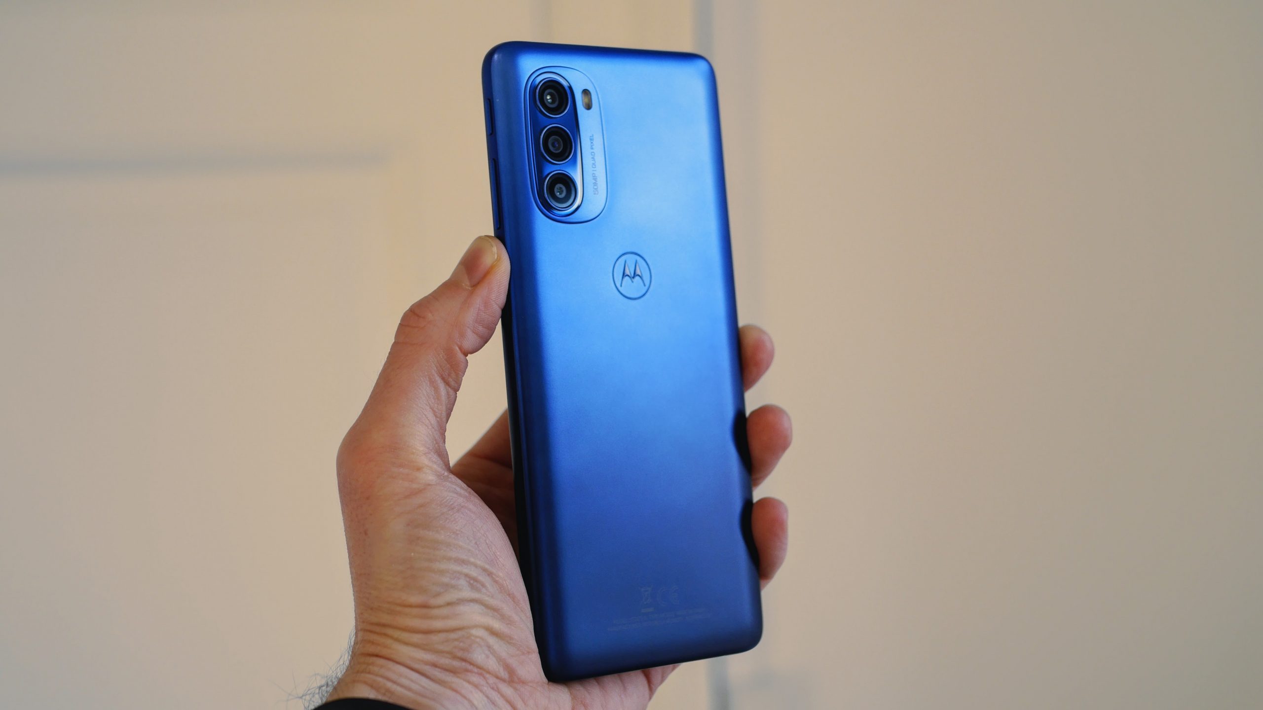 Test af Motorola Moto G51 – kæmpe skærm til billige penge