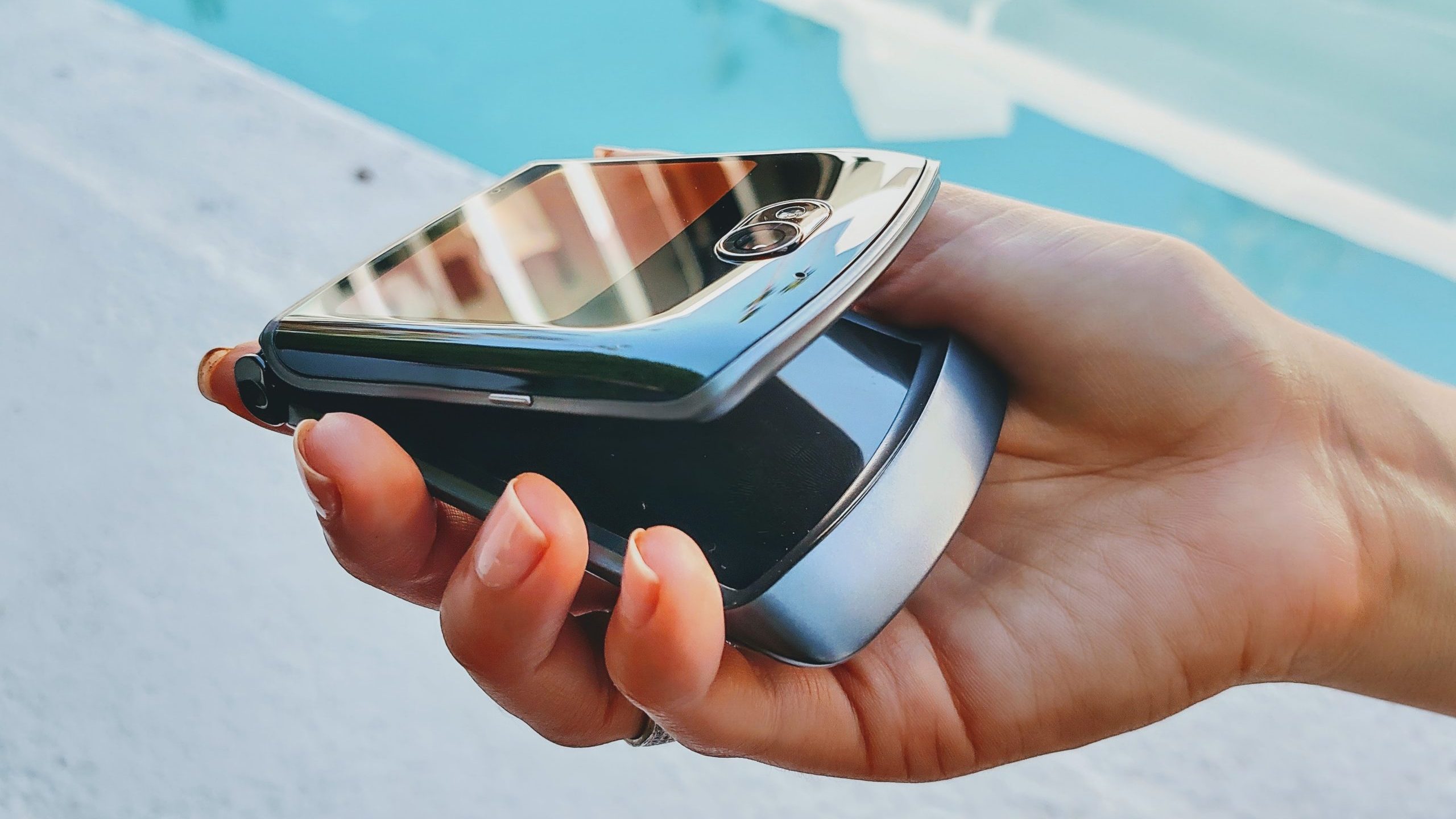 Foldbare Motorola Razr 3 byder på specifikationer med saft og kraft