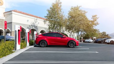 Tesla: Er trådløs opladning af elbilen fremtiden?