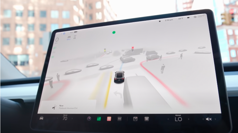 Amerikanske betatestere viser status på selvkørende Tesla