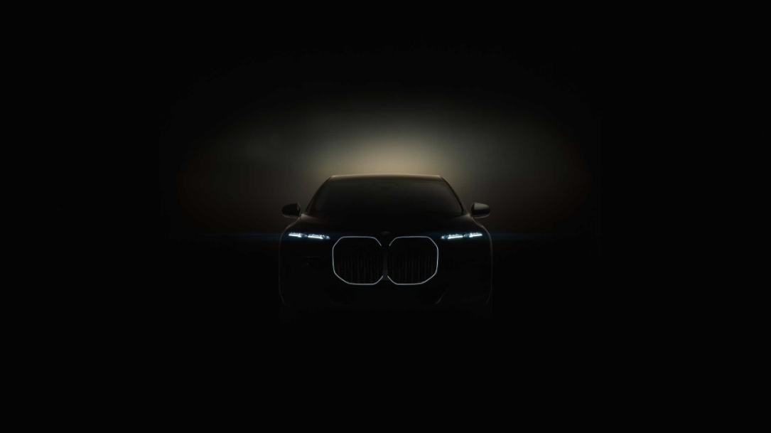 BMW i7