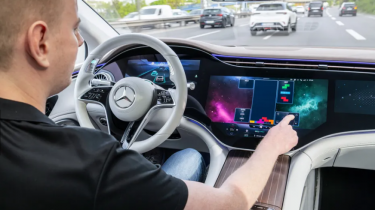 Mercedes starter salg af biler med niveau 3 for autonom kørsel