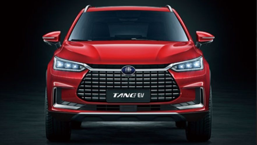 BYD overtager tronen fra Tesla og er verdens største EV-mærke
