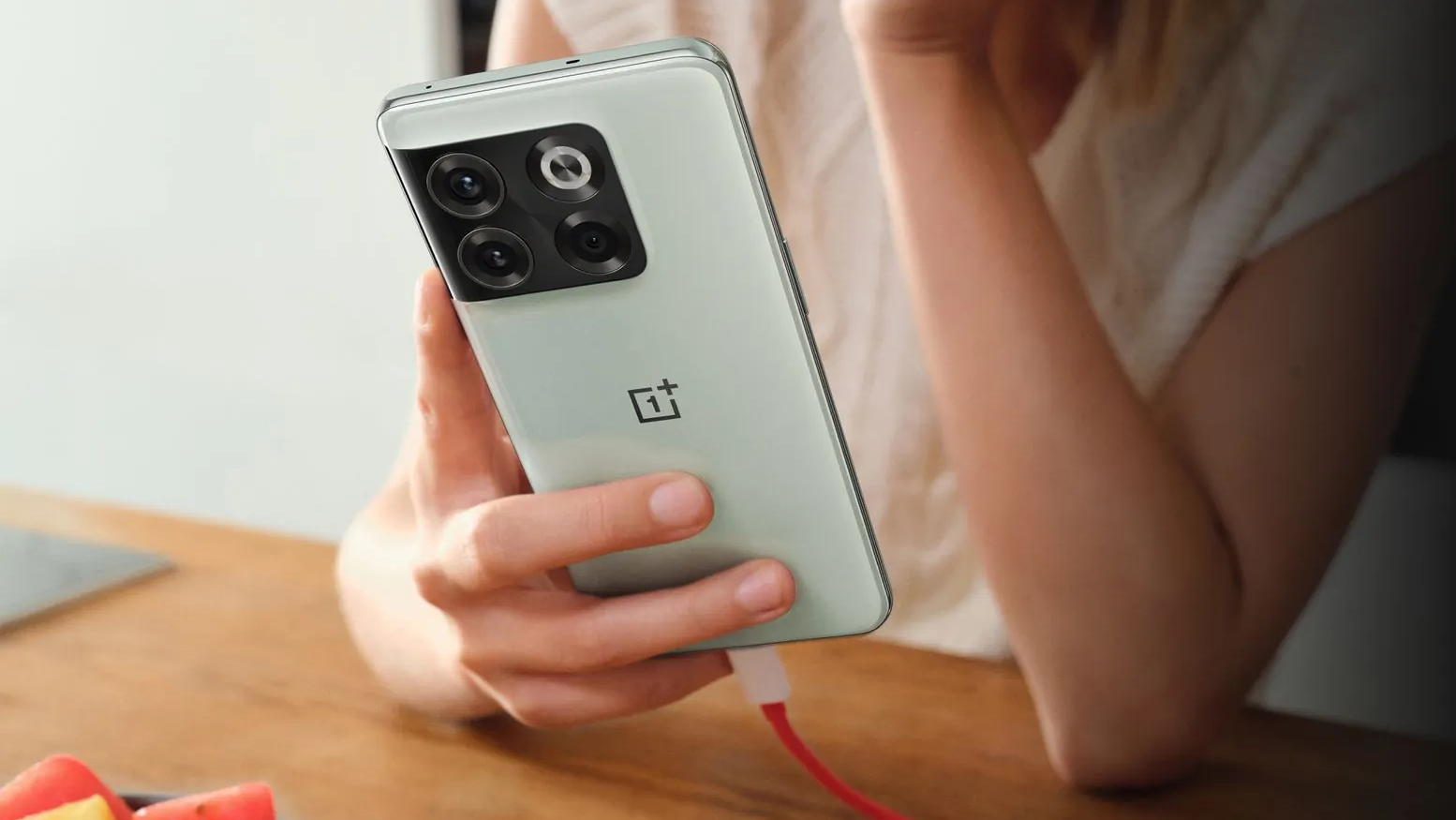 Hvornår får min OnePlus-mobiltelefon Android 14?