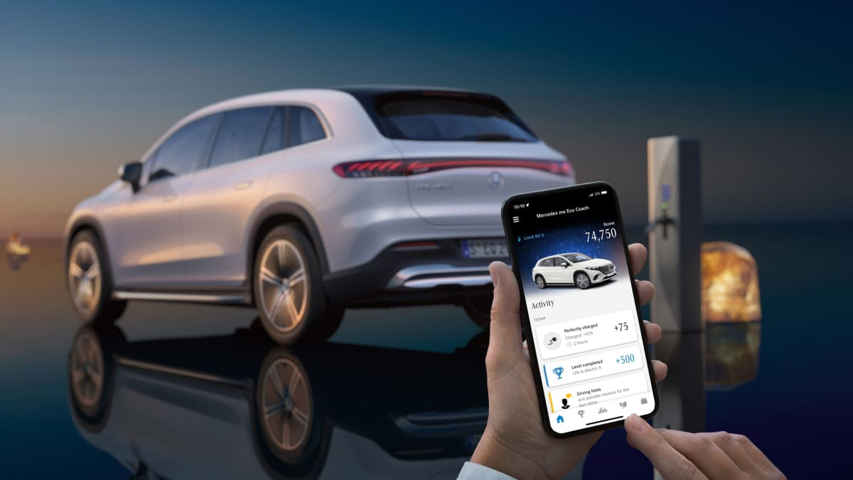 Mercedes vil belønne økonomisk kørsel med billig opladning