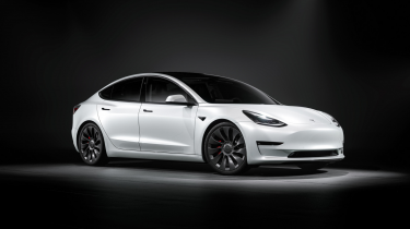 Længere leveringstider på Tesla Model 3 – helt til 2024
