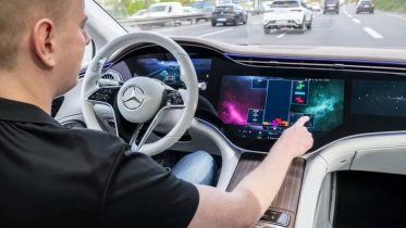 Mercedes er første producent med selvkørende biler på Level-3 i USA