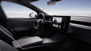 Tesla melder udsolgt af rundt rat til Model S og X