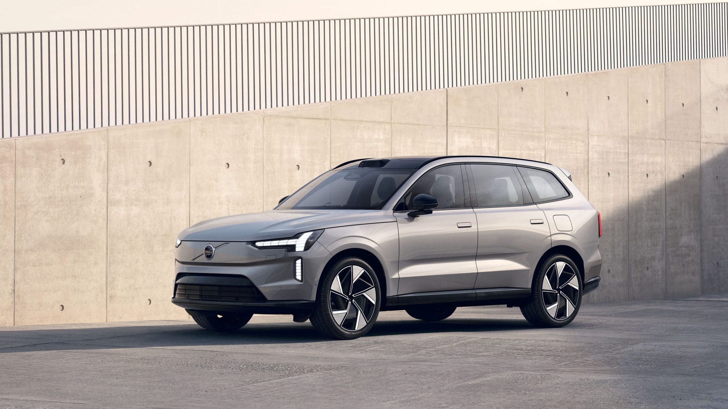 Volvo EX90 bliver først med ny LED-teknologi