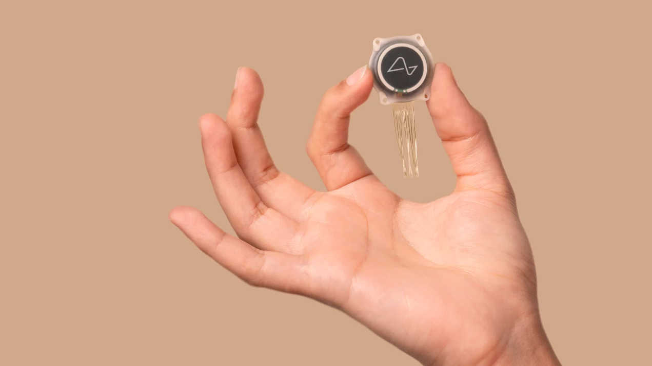Grønt lys til at teste hjerneimplantat på mennesker